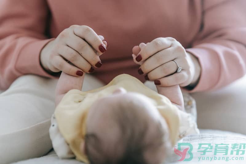 育婴师一般多少钱一个月？